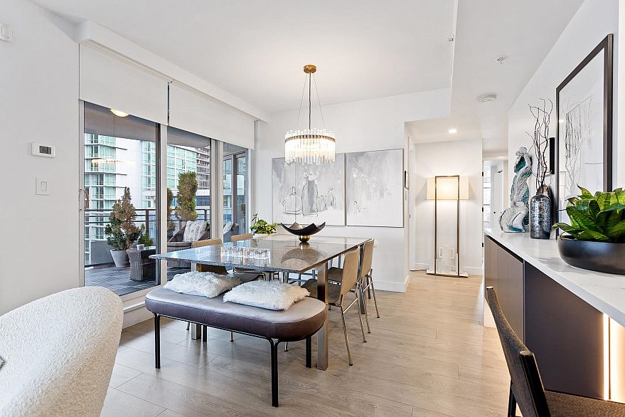 1604 1205 W Hastings Street