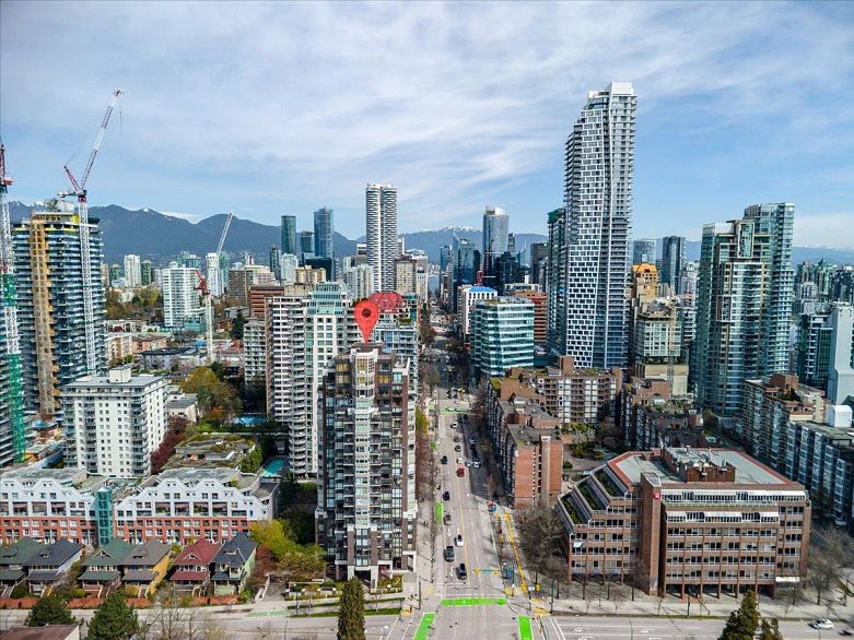 1107 1003 Pacific Street