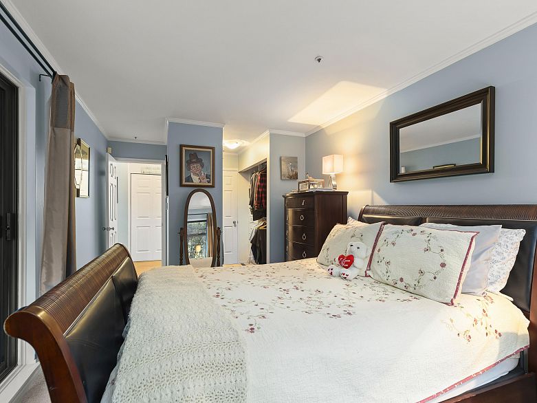 E102 628 W 12th Avenue