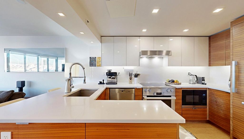 1901 930 Cambie Street