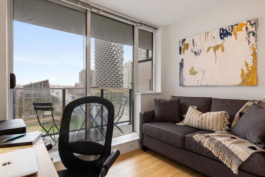 609 1325 Rolston Street