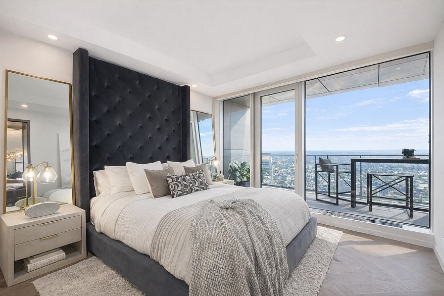 4806 1480 Howe Street