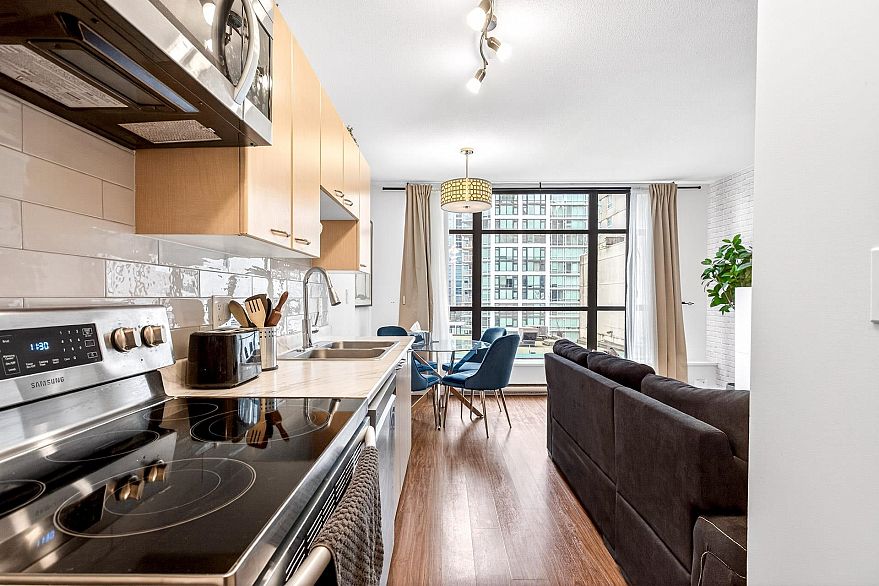 507 1249 Granville Street