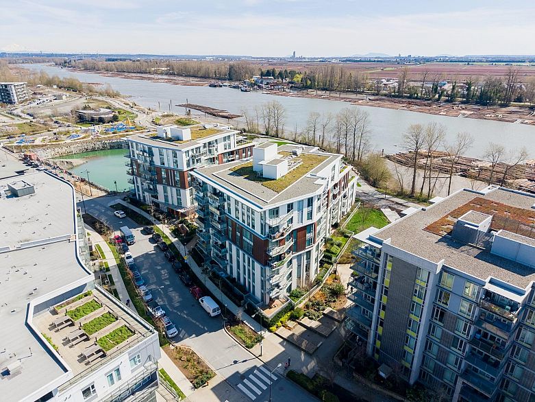 303 3188 Riverwalk Avenue