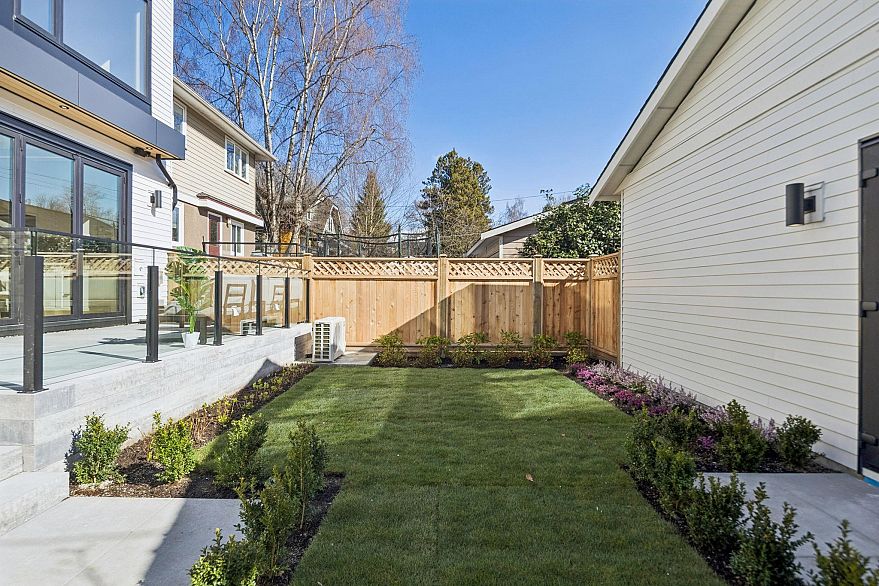 2 3036 W 13th Avenue