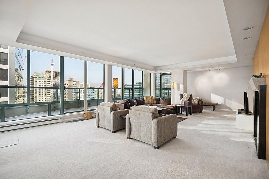 PH 3-4 1383 Howe Street