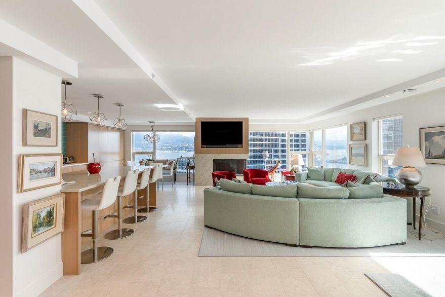 1402 837 W Hastings Street