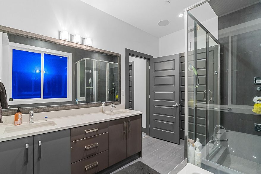 7493 Gatineau Place