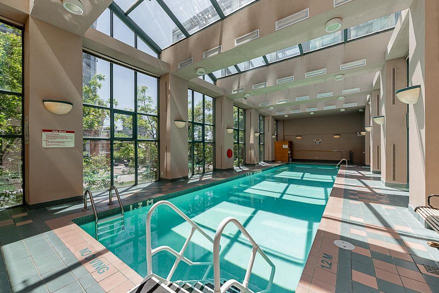 1304 283 Davie Street