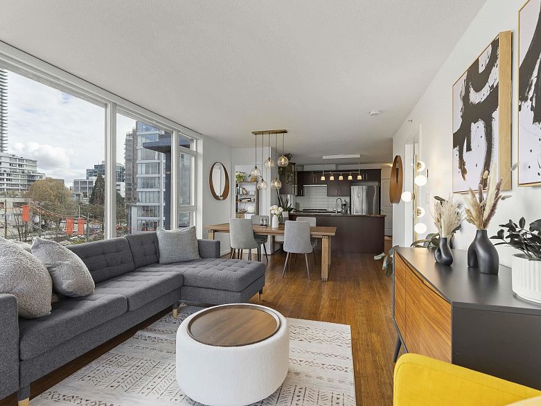 706 1650 W 7th Avenue