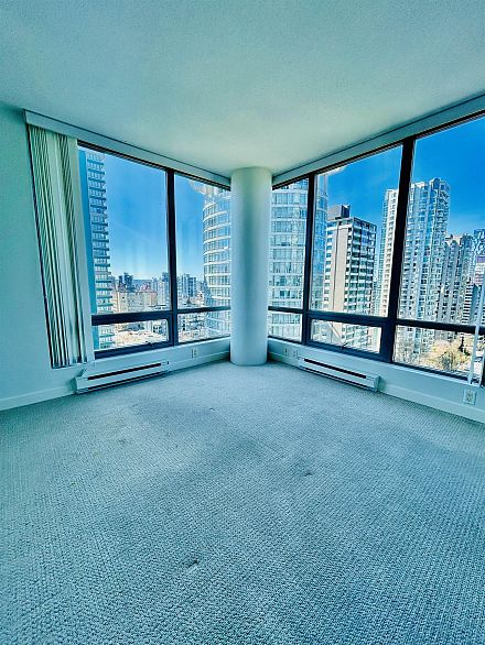 1808 1200 W Georgia Street