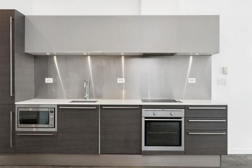 310 53 W Hastings Street