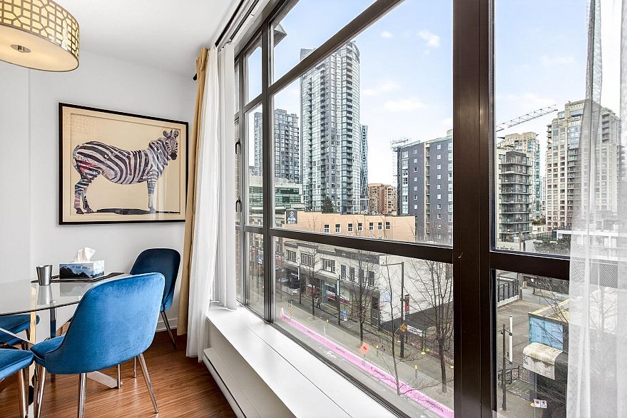 507 1249 Granville Street