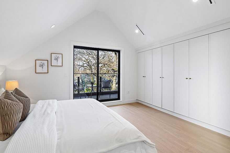 2 3036 W 13th Avenue