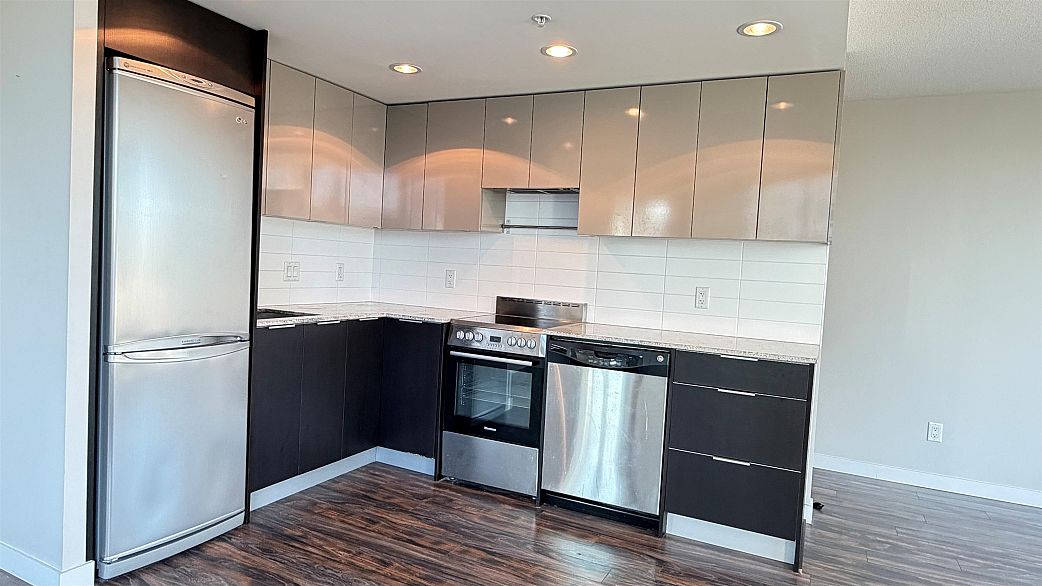 410 445 W 2nd Avenue