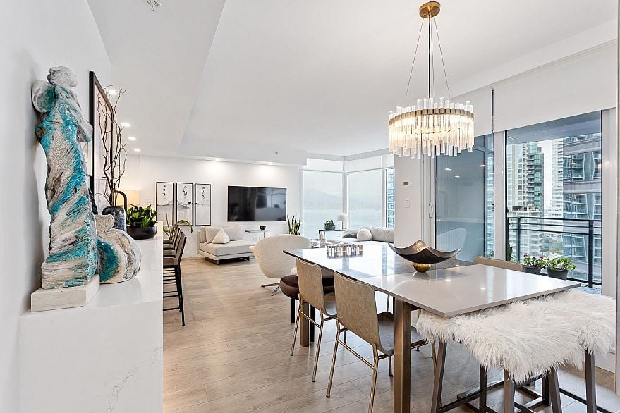 1604 1205 W Hastings Street