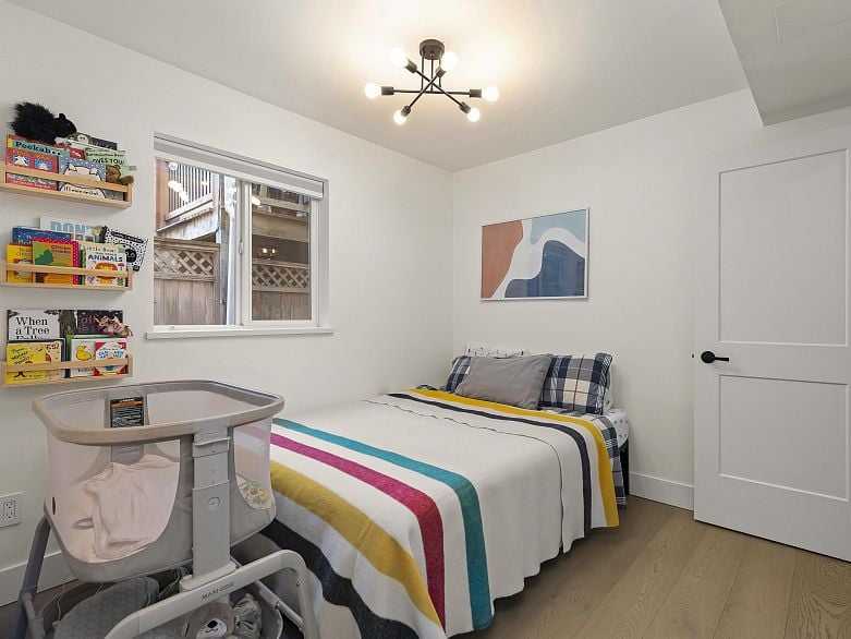 102 2287 W 3rd Avenue