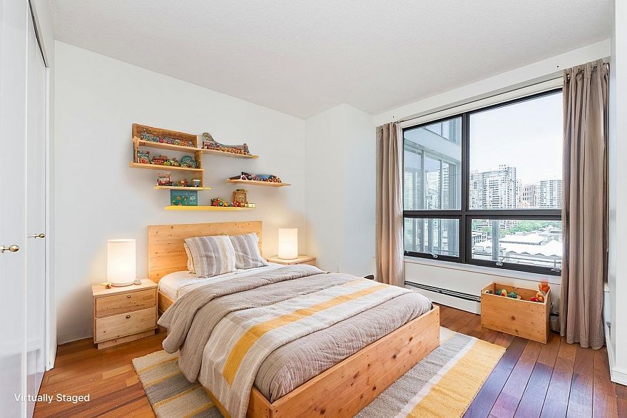 1304 283 Davie Street