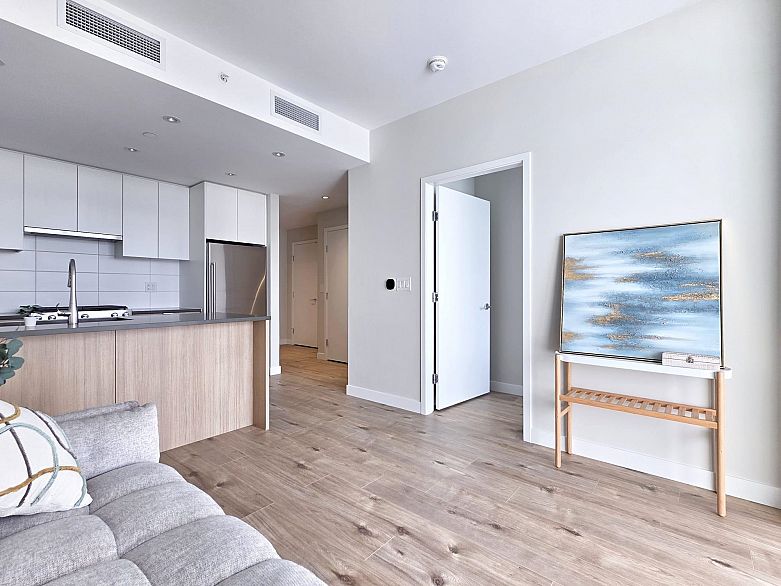 1503 3430 SE Kent Avenue