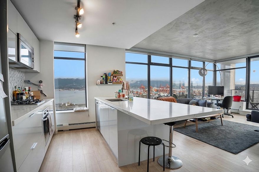 1401 108 W Cordova Street