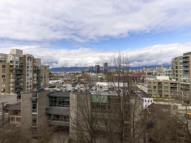 706 1650 W 7th Avenue