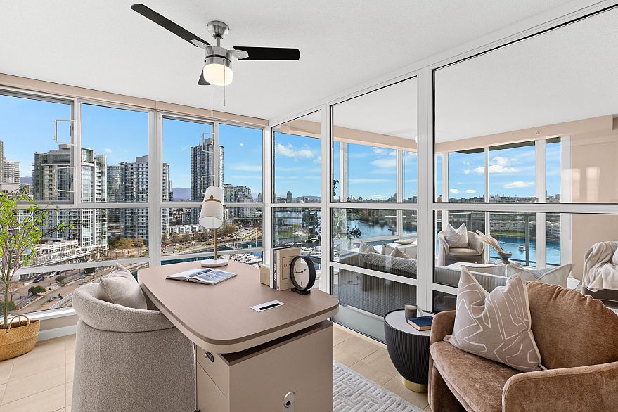 1601 1228 Marinaside Crescent