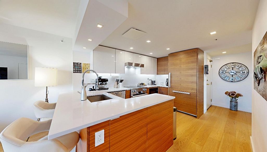 1901 930 Cambie Street