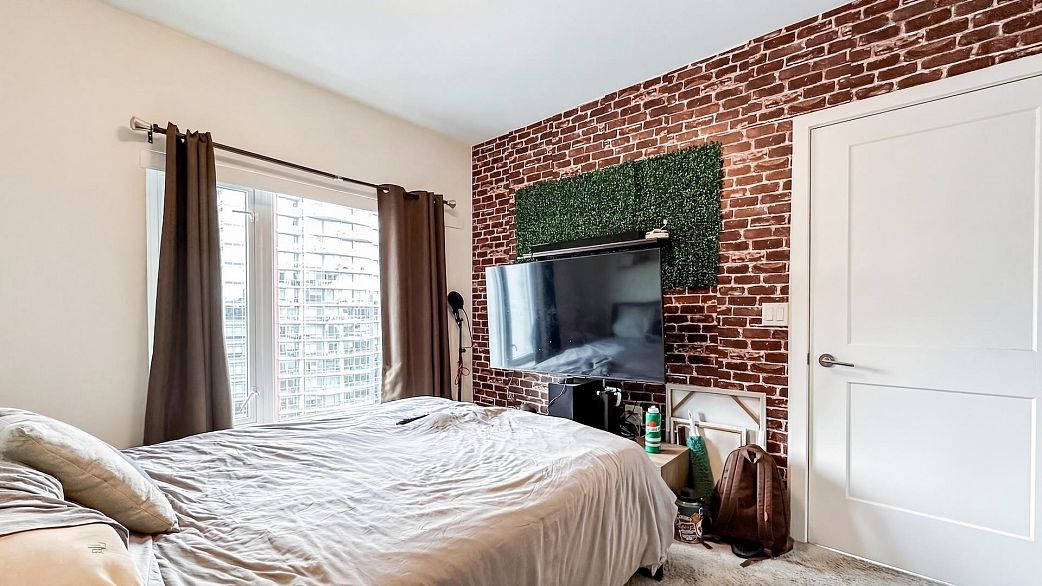 1002 1708 Ontario Street