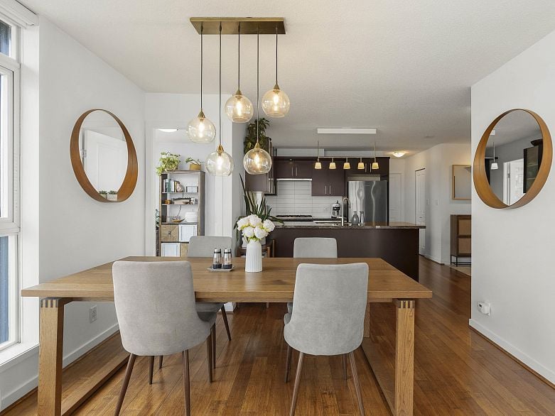 706 1650 W 7th Avenue