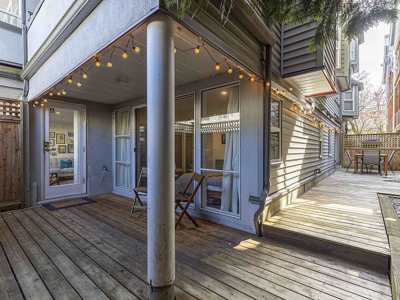 102 2287 W 3rd Avenue