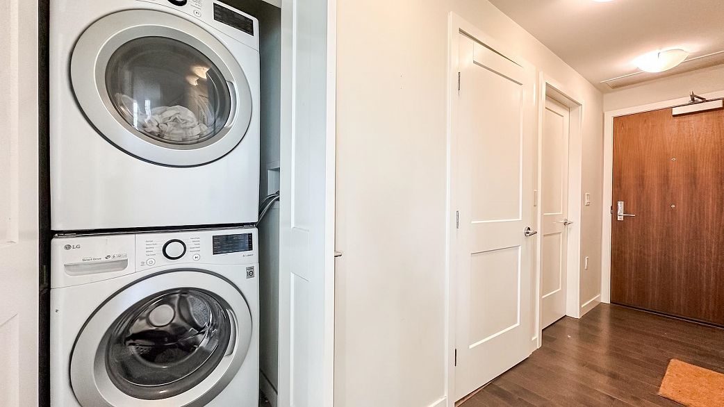 1002 1708 Ontario Street