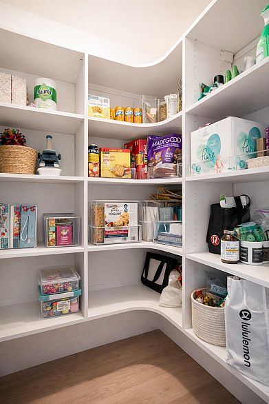 404 738 E 29th Avenue