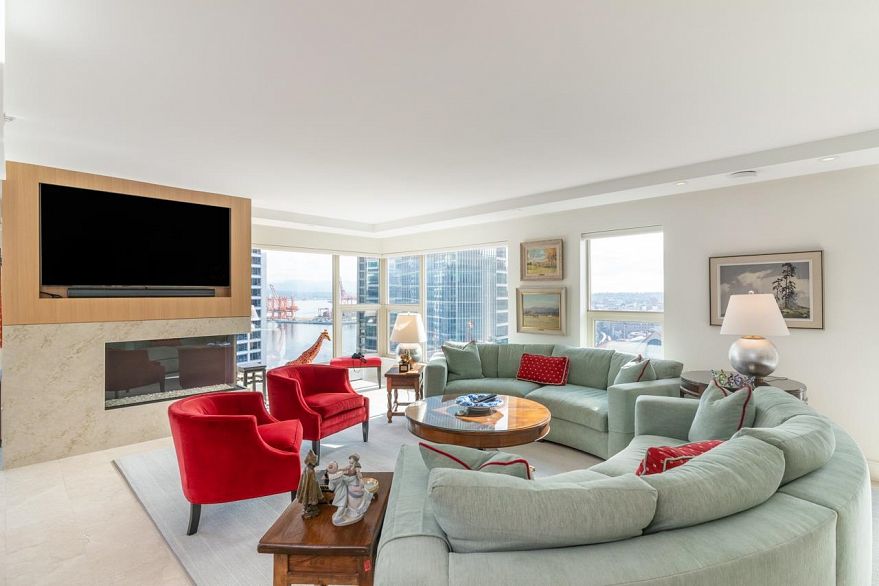 1402 837 W Hastings Street