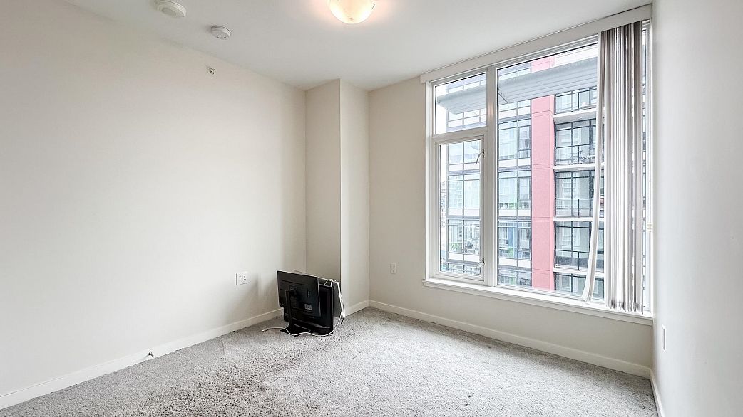 1002 1708 Ontario Street