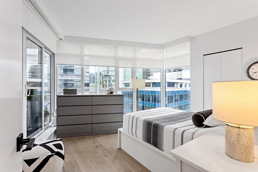 1604 1205 W Hastings Street