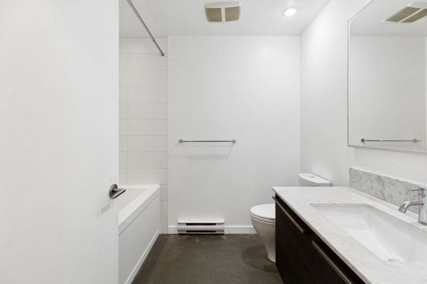 310 53 W Hastings Street