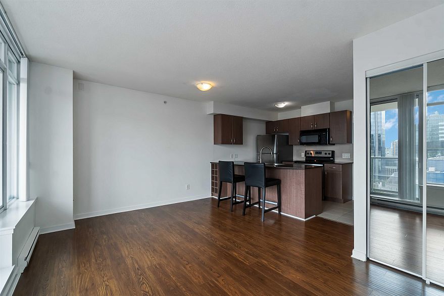 1311 610 Granville Street