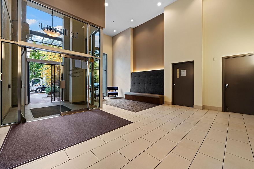 2204 1238 Richards Street