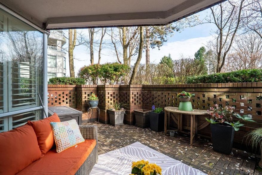 105 518 Moberly Road