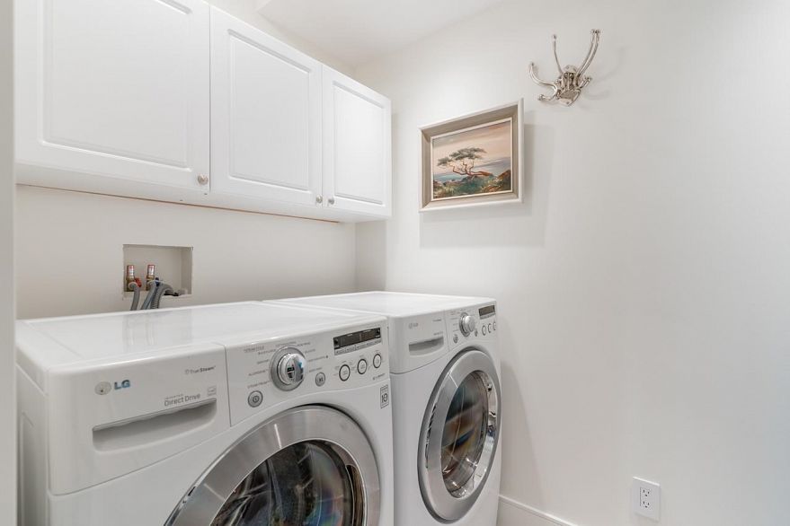 1402 837 W Hastings Street