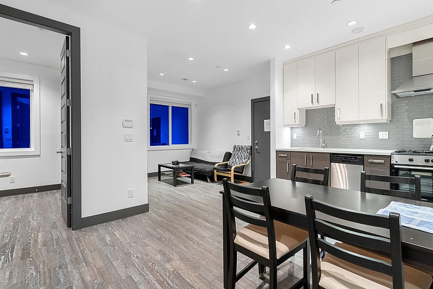 7493 Gatineau Place