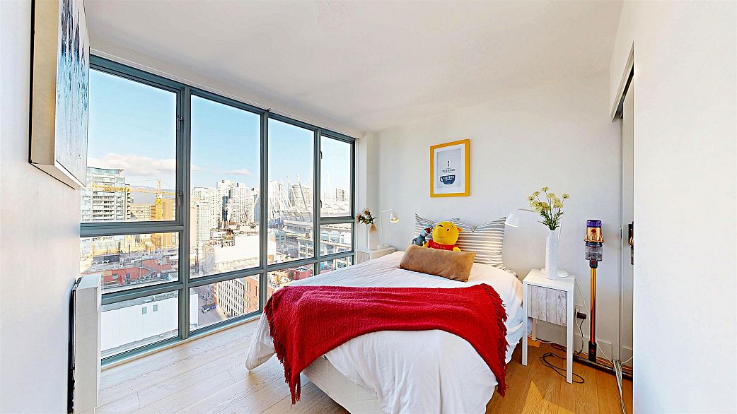 1901 930 Cambie Street