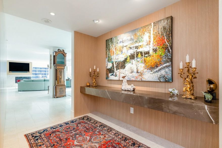 1402 837 W Hastings Street