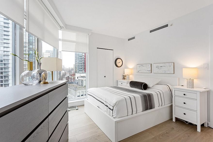 1604 1205 W Hastings Street