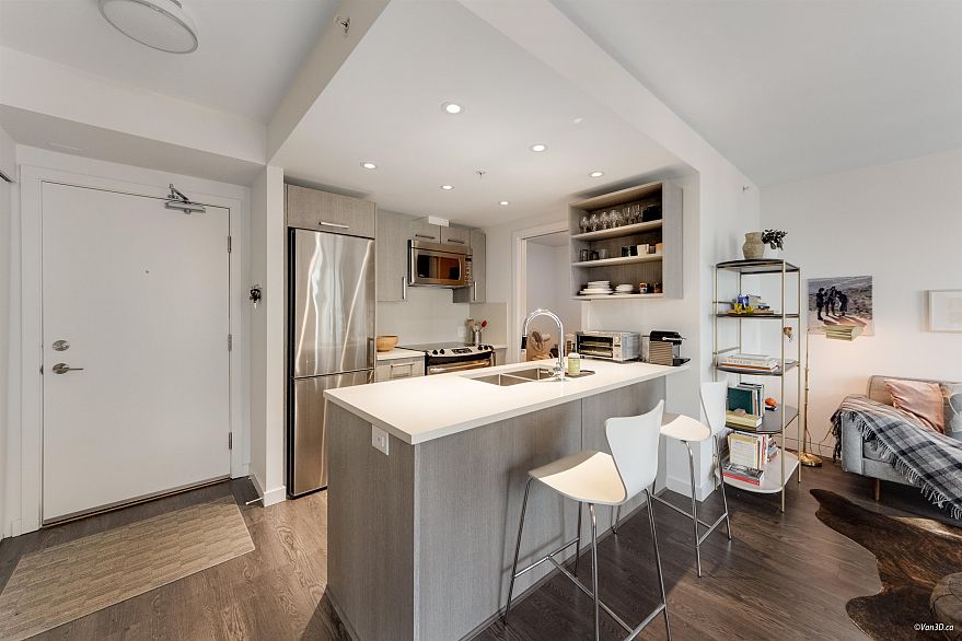 804 983 E Hastings Street