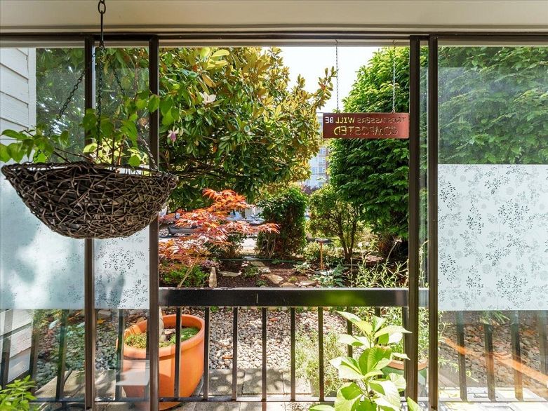 108 3787 W 4th Avenue