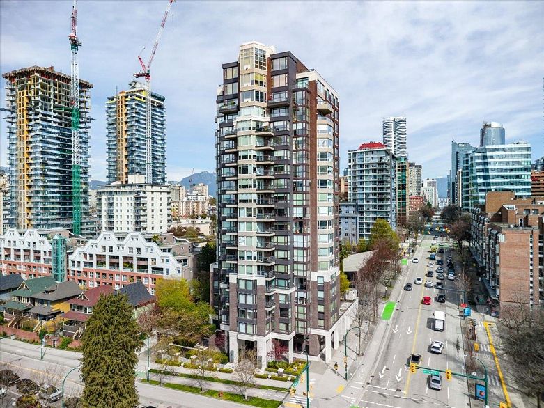 1107 1003 Pacific Street