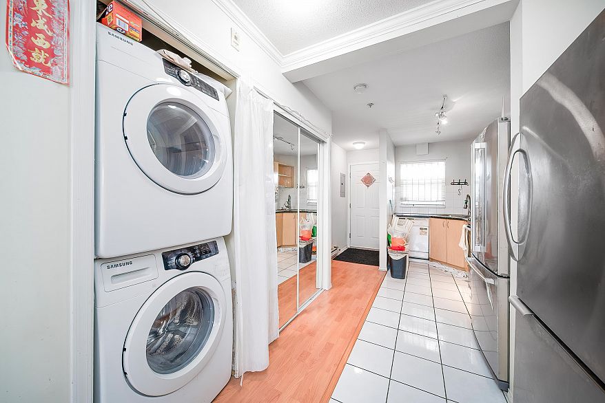 416 2238 Kingsway