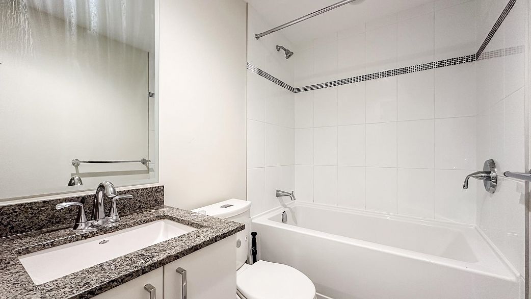 1002 1708 Ontario Street