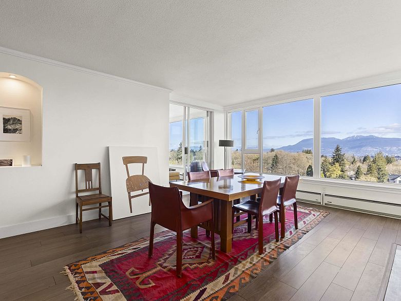 1102 5425 Yew Street